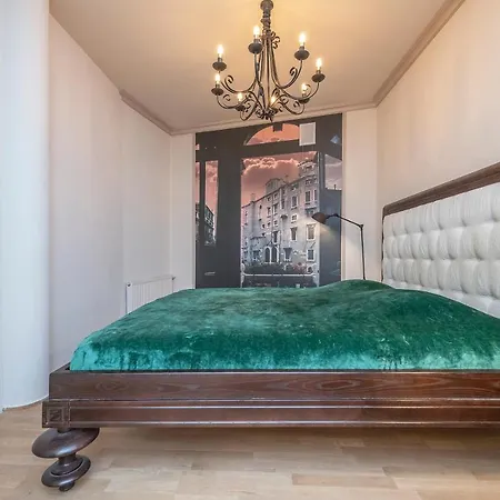 Luxury Gaono Old Town I Self Check In I Free Private Parking Apartment